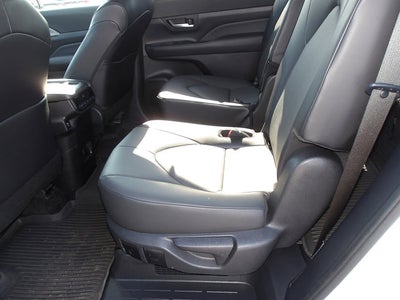 2024 Toyota Grand Highlander Base