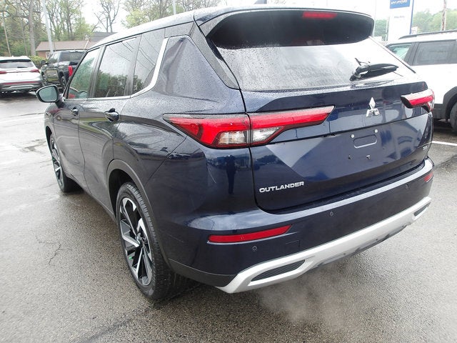 2023 Mitsubishi Outlander SE