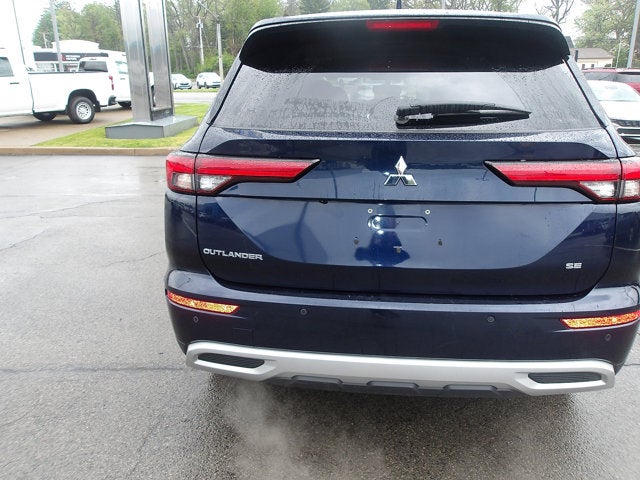 2023 Mitsubishi Outlander SE