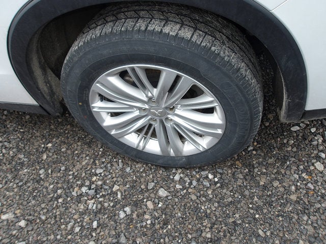 2024 Mitsubishi Outlander ES