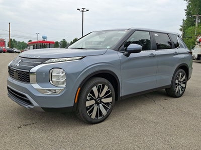 2026 Mitsubishi Outlander SE