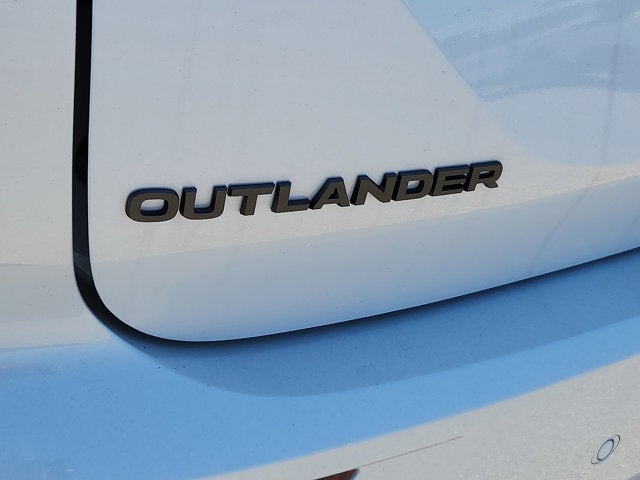 2026 Mitsubishi Outlander Base