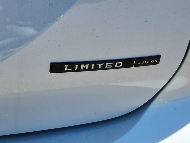 2026 Mitsubishi Outlander Base