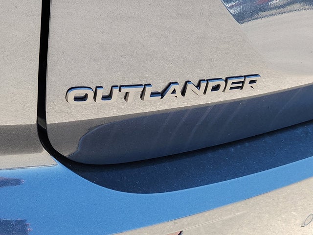 2026 Mitsubishi Outlander Base