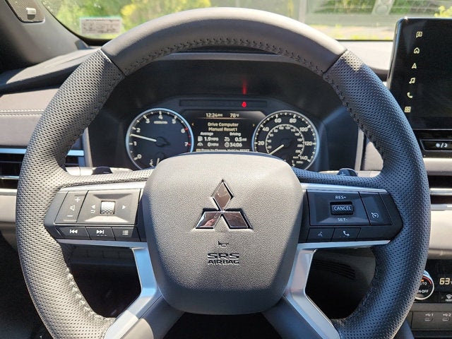 2026 Mitsubishi Outlander Base