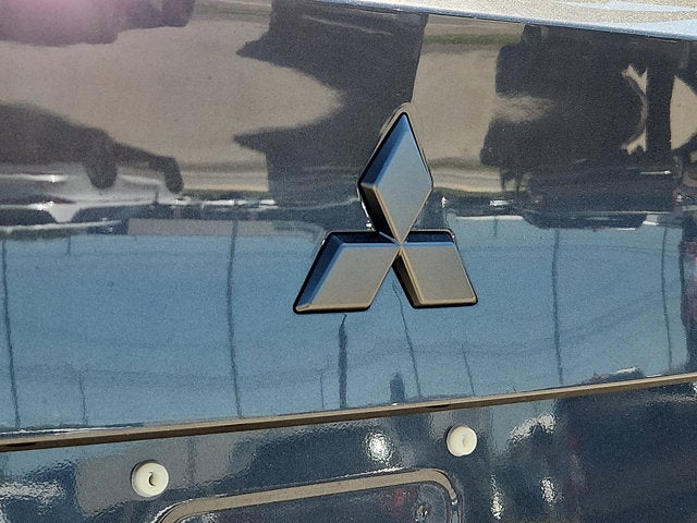 2026 Mitsubishi Outlander Base
