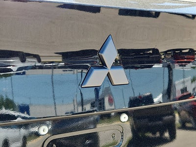 2026 Mitsubishi Outlander Base