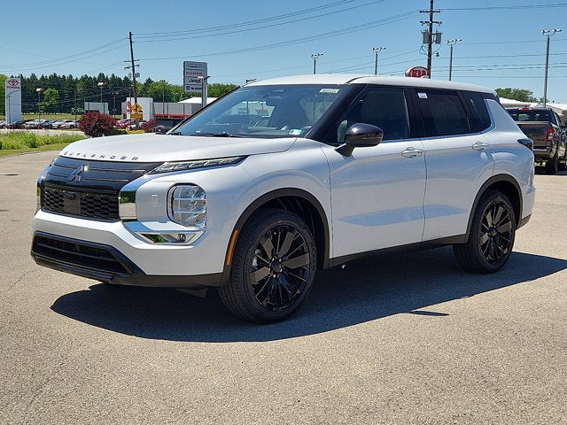 2026 Mitsubishi Outlander Base