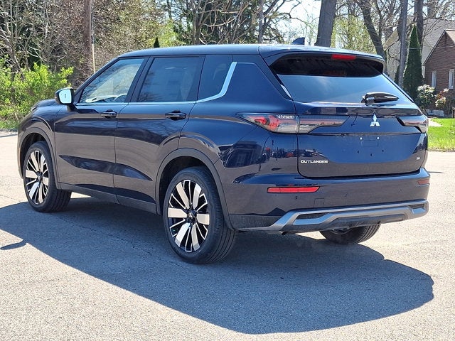 2026 Mitsubishi Outlander SE