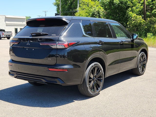 2026 Mitsubishi Outlander Base