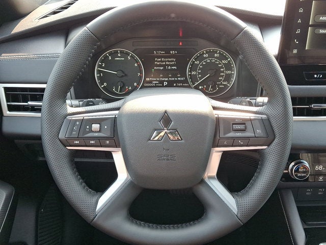 2026 Mitsubishi Outlander Base