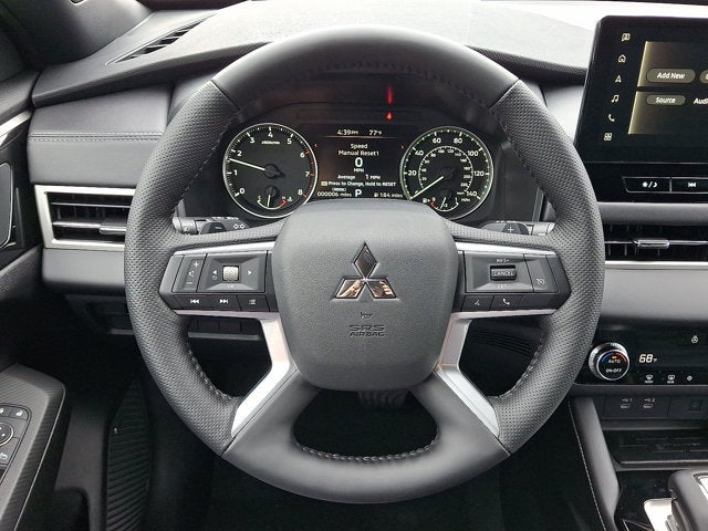 2026 Mitsubishi Outlander Base