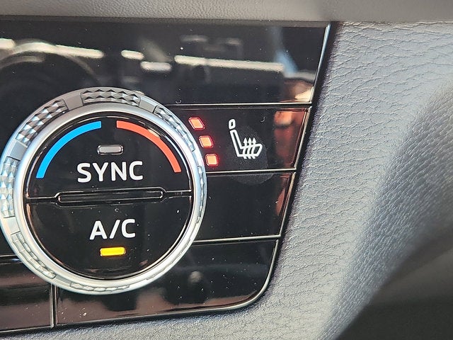 2026 Mitsubishi Outlander Base