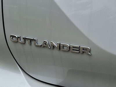 2026 Mitsubishi Outlander SE