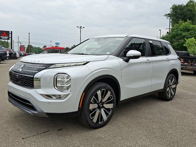 2026 Mitsubishi Outlander SE