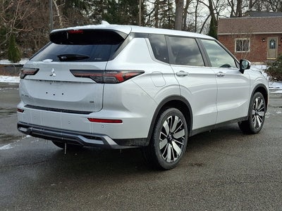 2026 Mitsubishi Outlander SE