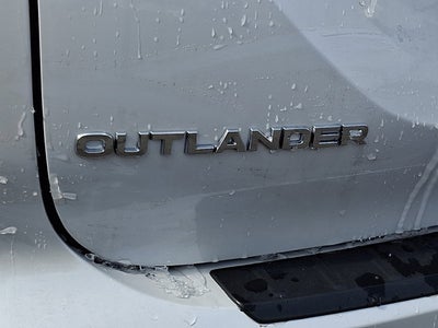 2026 Mitsubishi Outlander SE