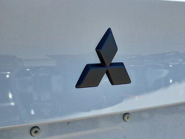 2026 Mitsubishi Outlander Base