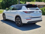 2026 Mitsubishi Outlander Base