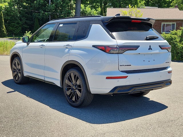 2026 Mitsubishi Outlander Base