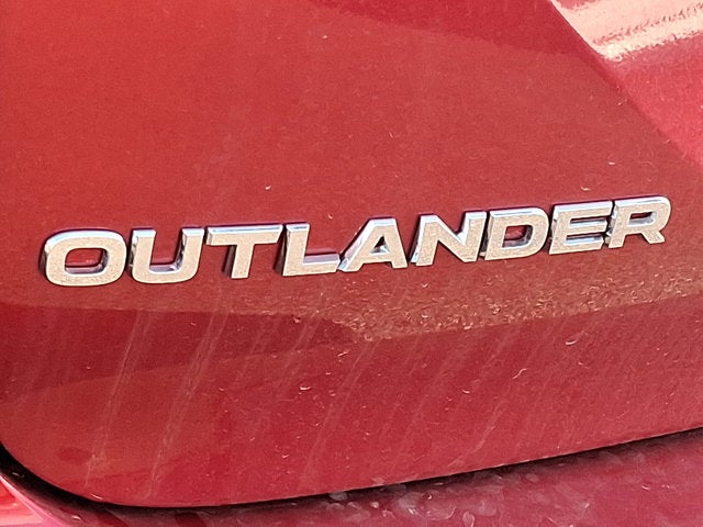 2025 Mitsubishi Outlander Plug-In Hybrid SE