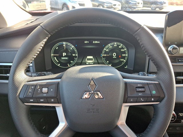 2025 Mitsubishi Outlander Plug-In Hybrid SE