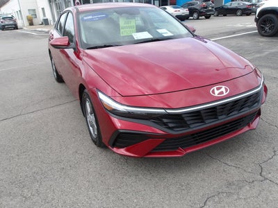 2025 Hyundai Elantra SE