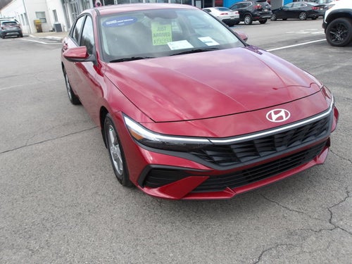 2025 Hyundai Elantra SE