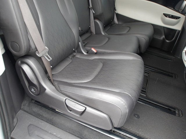 2023 Kia Carnival EX