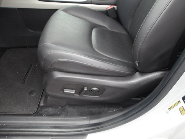 2023 Kia Carnival EX