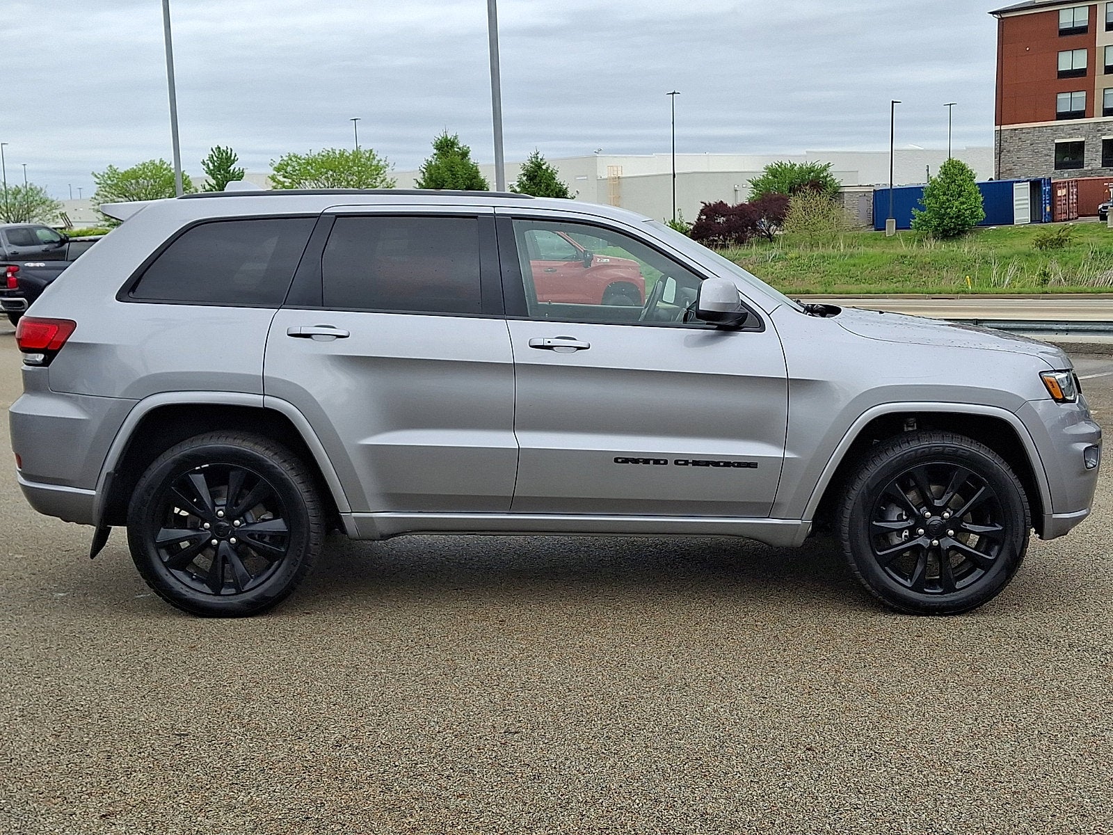 2020 Jeep Grand Cherokee Altitude