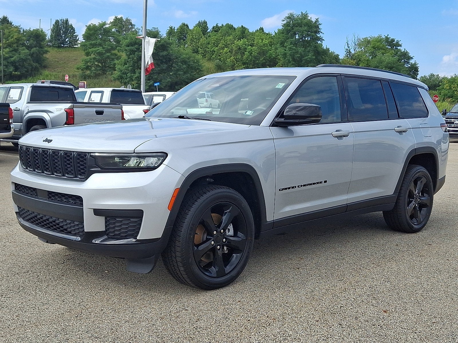 2022 Jeep Grand Cherokee L Altitude