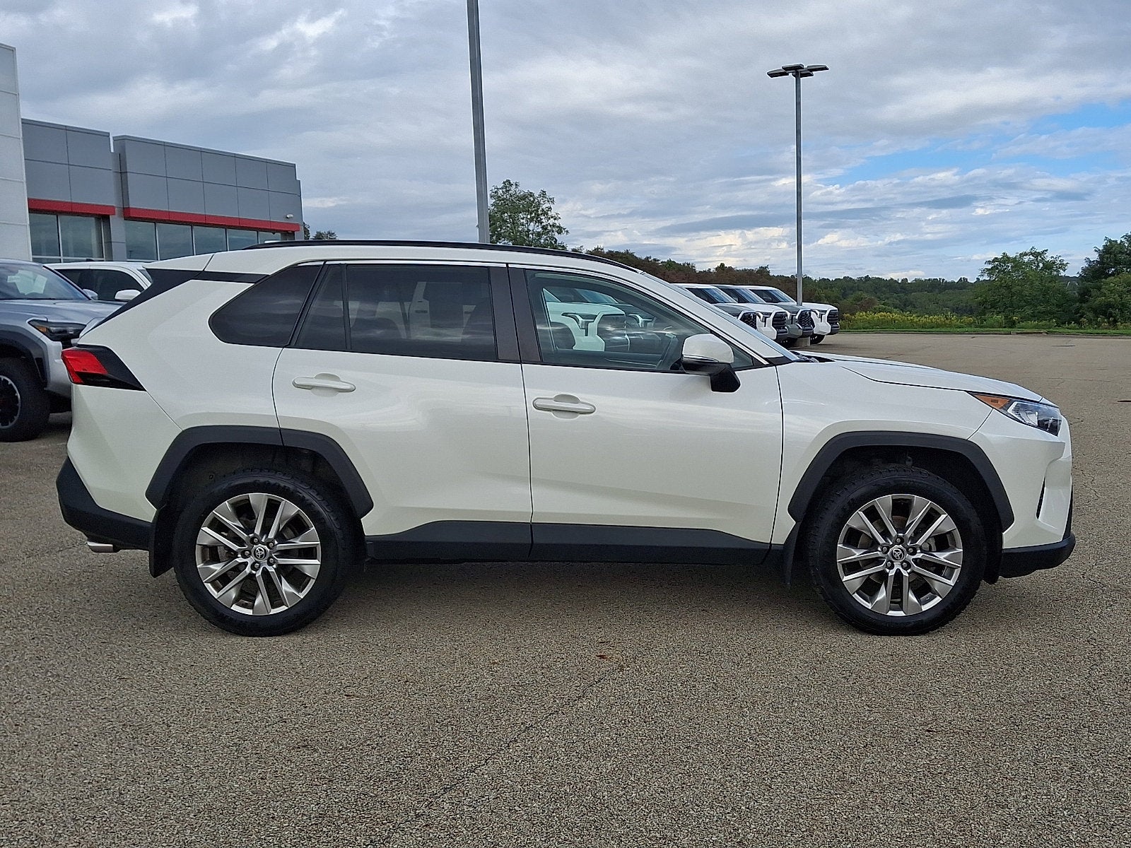 2021 Toyota RAV4 XLE Premium