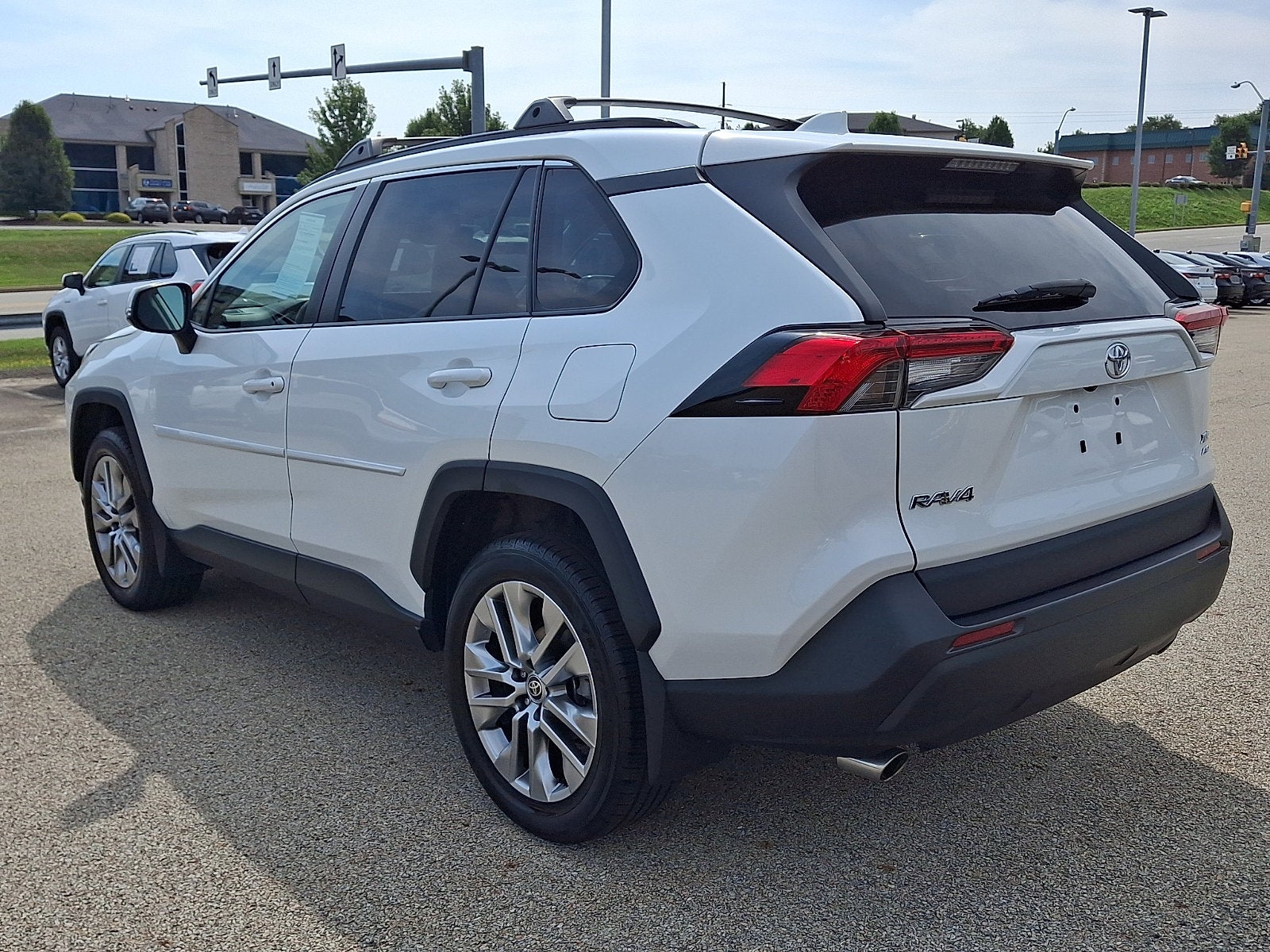 2023 Toyota RAV4 XLE Premium