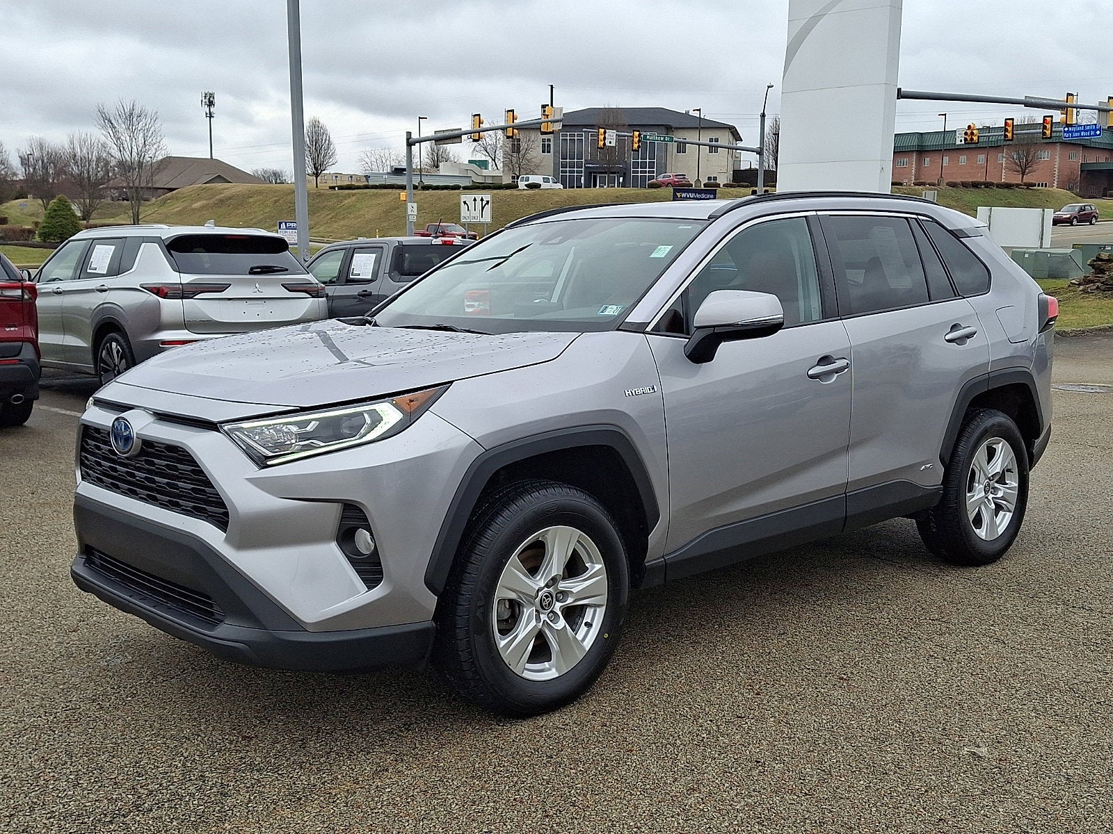 2021 Toyota RAV4 Hybrid XLE