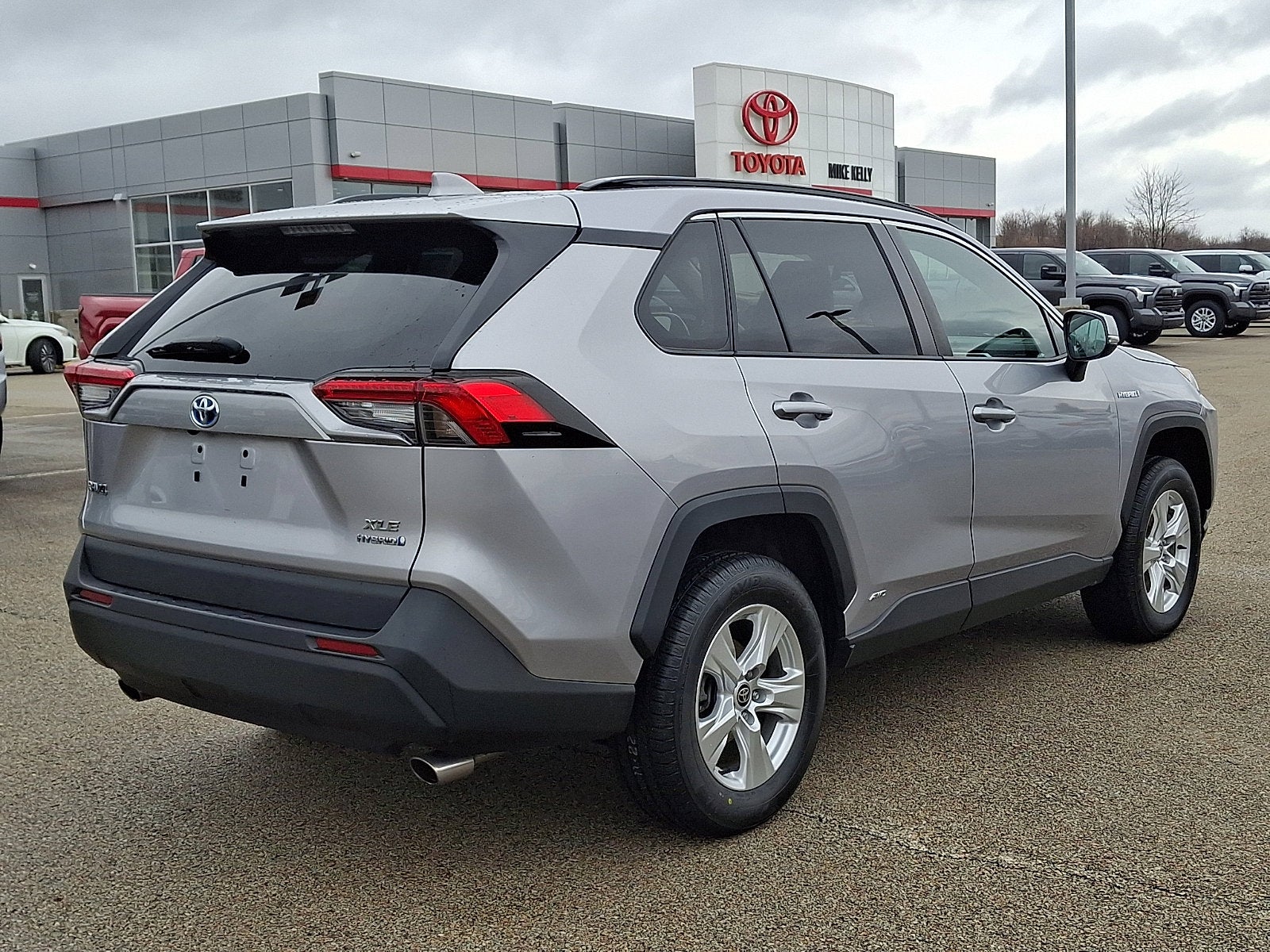 2021 Toyota RAV4 Hybrid XLE