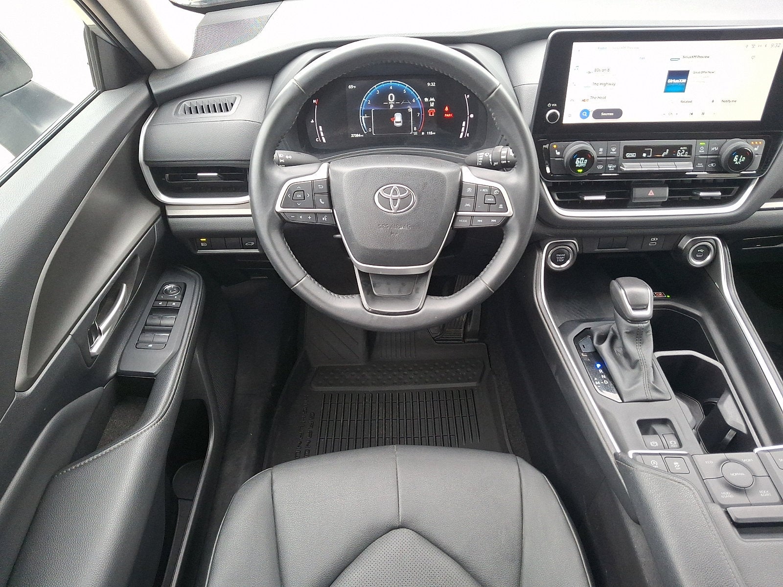 2025 Toyota Grand Highlander Base