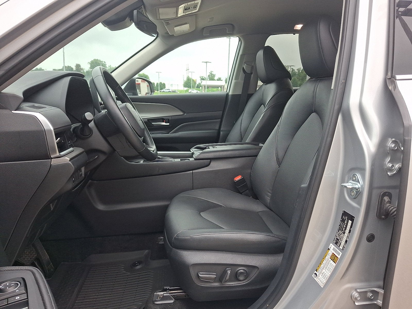 2025 Toyota Grand Highlander Base