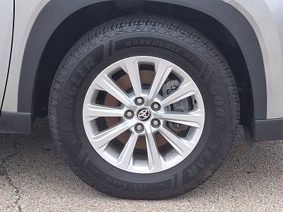 2025 Toyota Grand Highlander Base