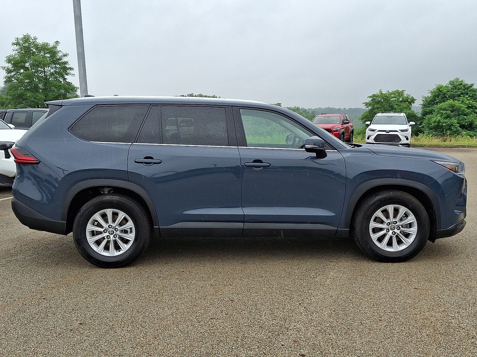 2025 Toyota Grand Highlander Base