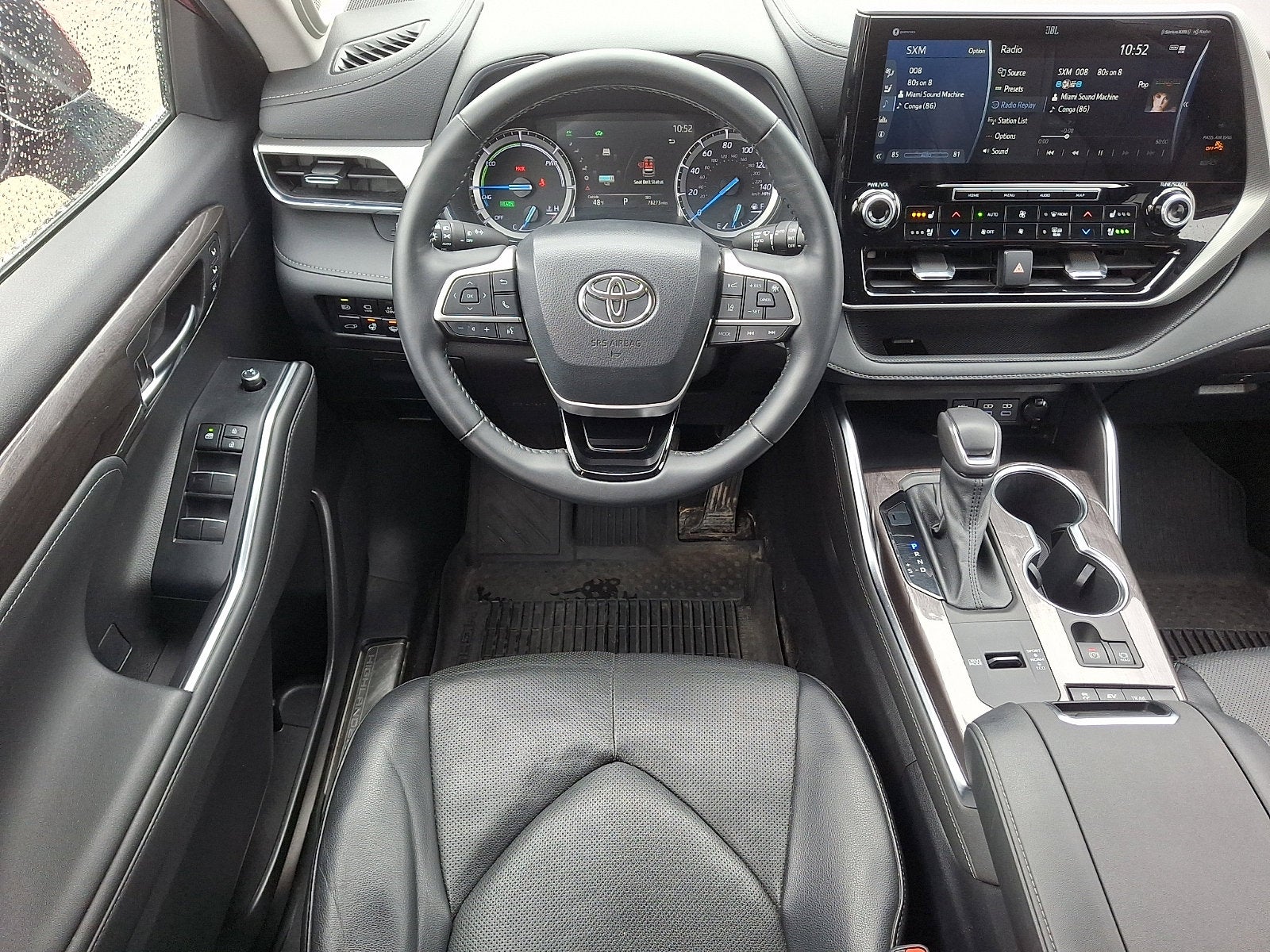 2022 Toyota Highlander Hybrid Platinum