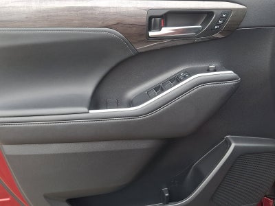 2022 Toyota Highlander Hybrid Platinum