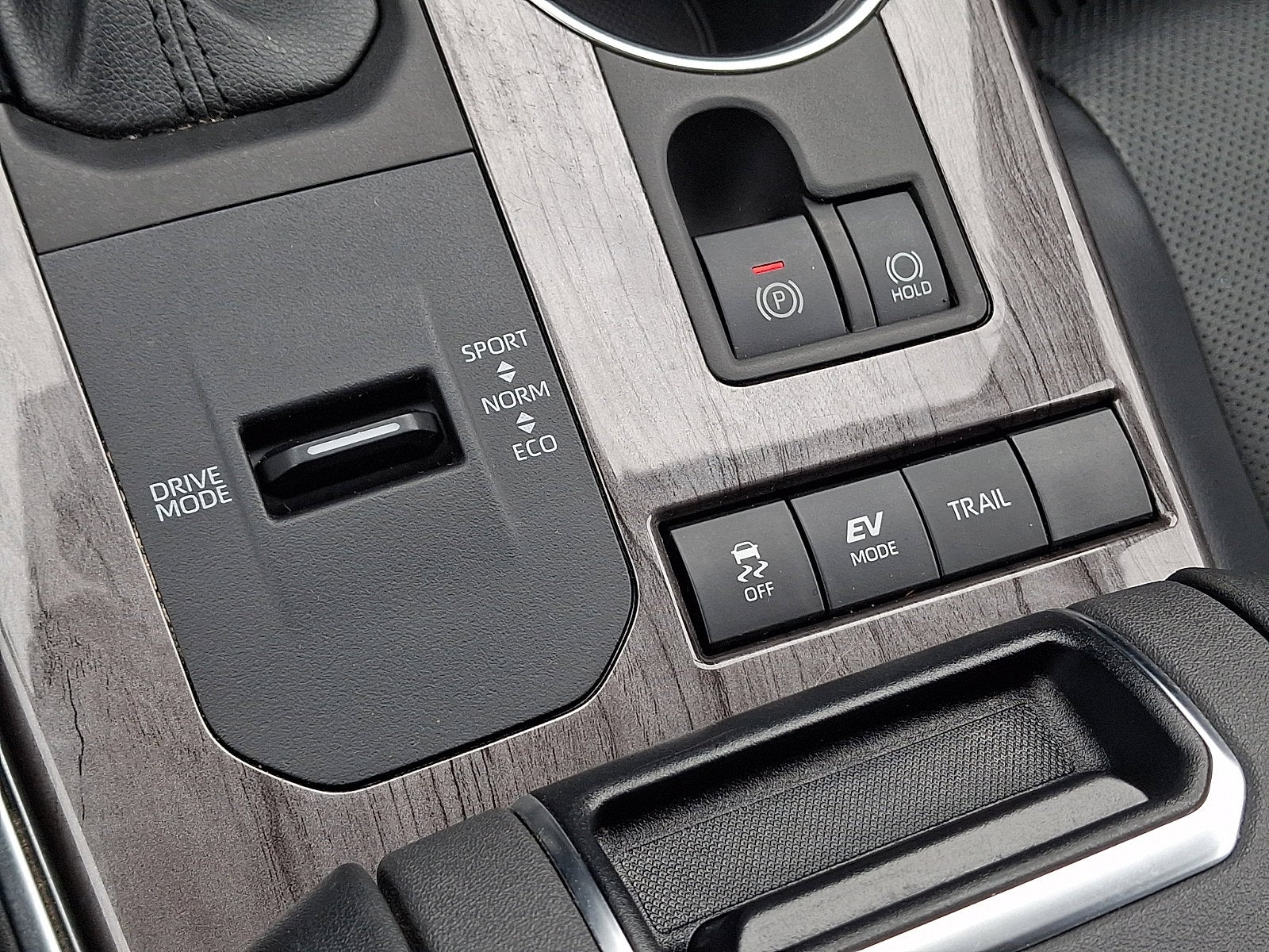 2022 Toyota Highlander Hybrid Platinum