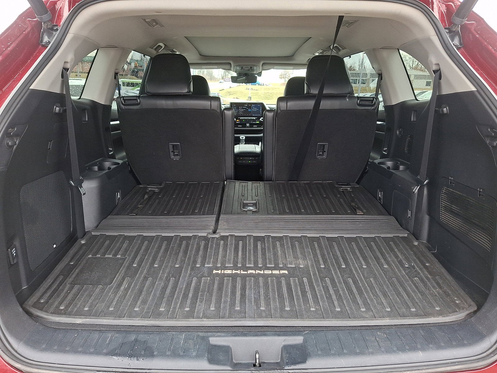 2022 Toyota Highlander Hybrid Platinum