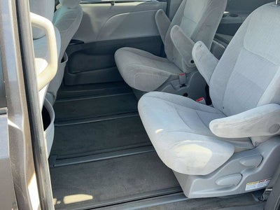2017 Toyota Sienna LE