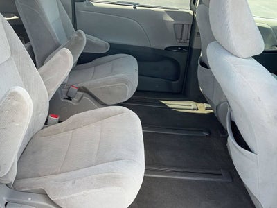 2017 Toyota Sienna LE