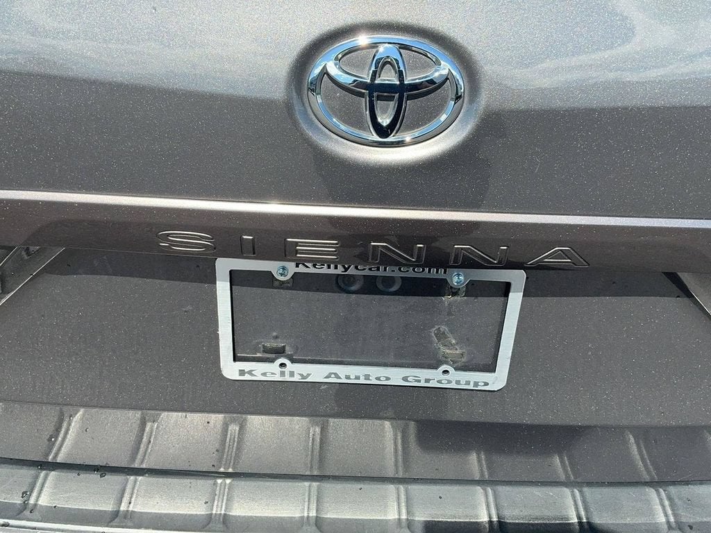 2017 Toyota Sienna LE