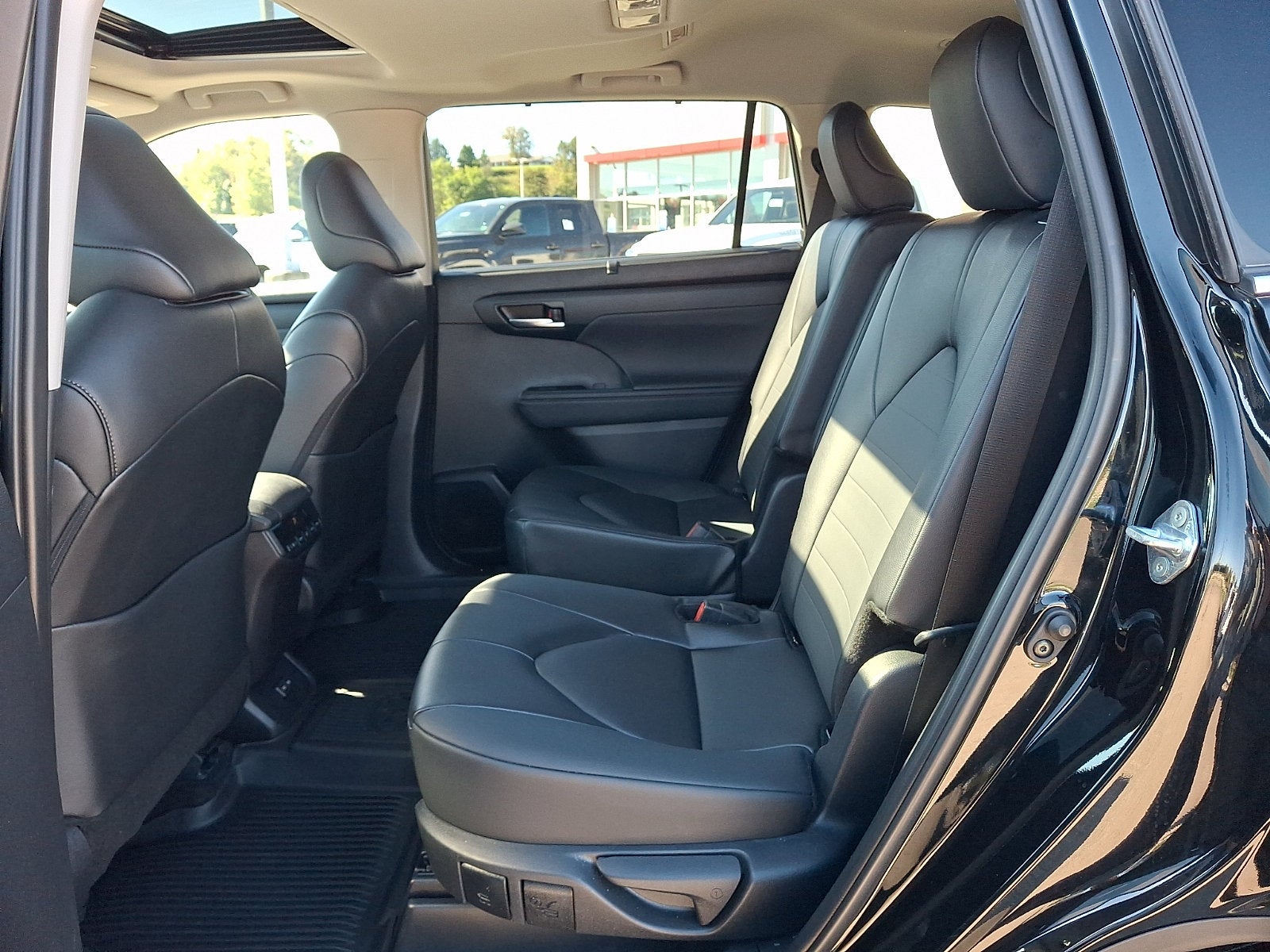 2026 Toyota Highlander Base