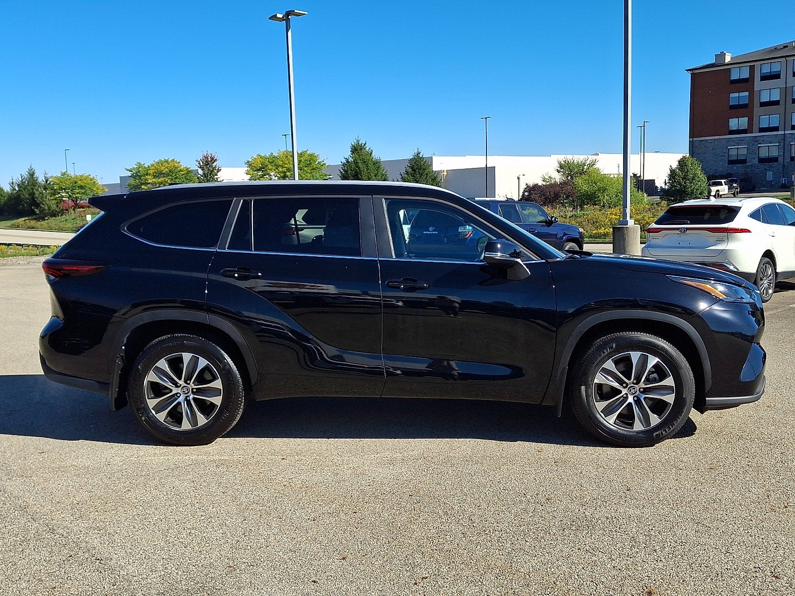 2026 Toyota Highlander Base