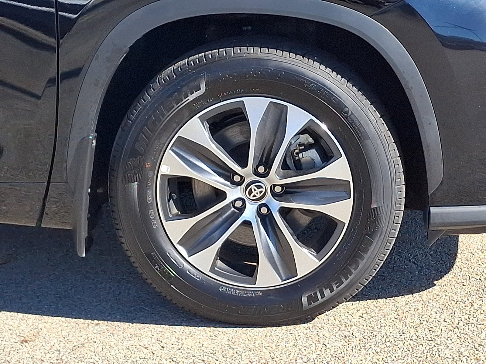 2026 Toyota Highlander Base